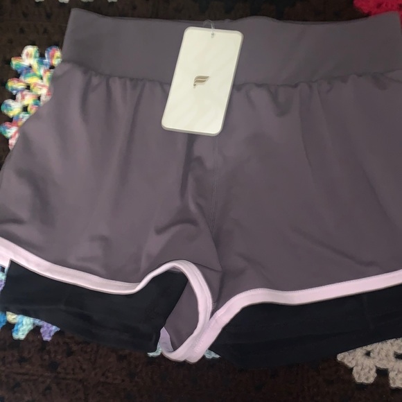 Fabletics Pants - double lined fabletic shorts